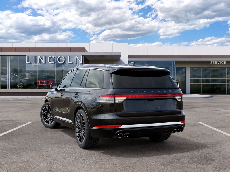 Lincoln Aviator Vehicle Full-screen Gallery Image 09