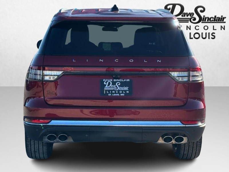 Lincoln Aviator Vehicle Full-screen Gallery Image 04