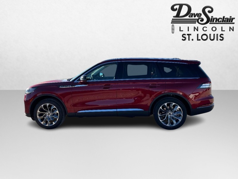 Lincoln Aviator Vehicle Full-screen Gallery Image 06