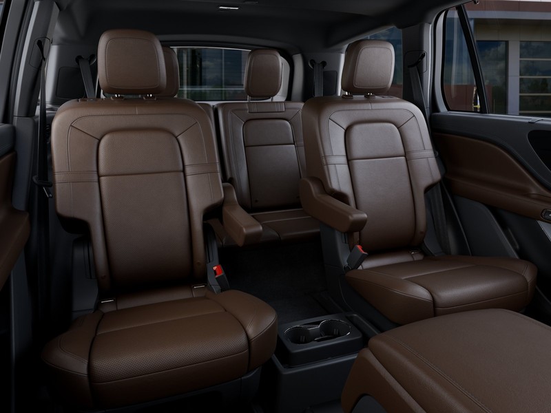 Lincoln Aviator Vehicle Full-screen Gallery Image 12