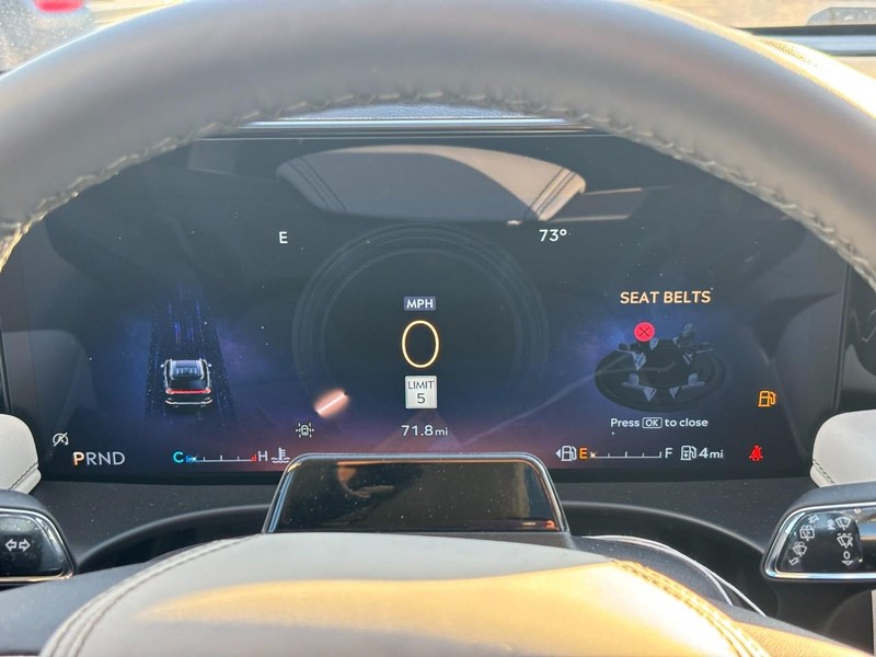 Lincoln Aviator Vehicle Full-screen Gallery Image 21