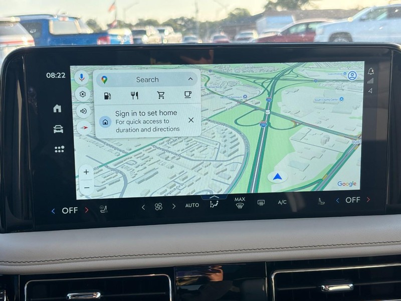 Lincoln Aviator Vehicle Full-screen Gallery Image 22