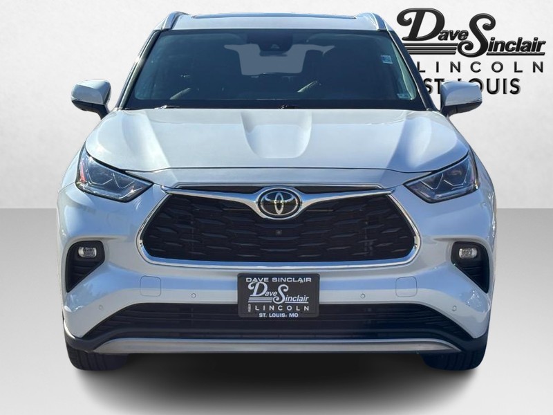 Toyota Highlander Vehicle Full-screen Gallery Image 09
