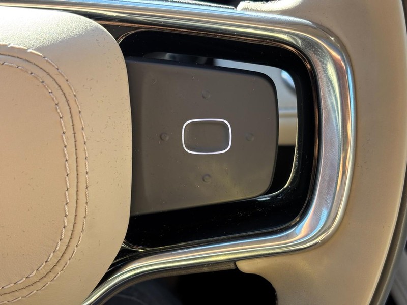 Lincoln Nautilus Vehicle Full-screen Gallery Image 19