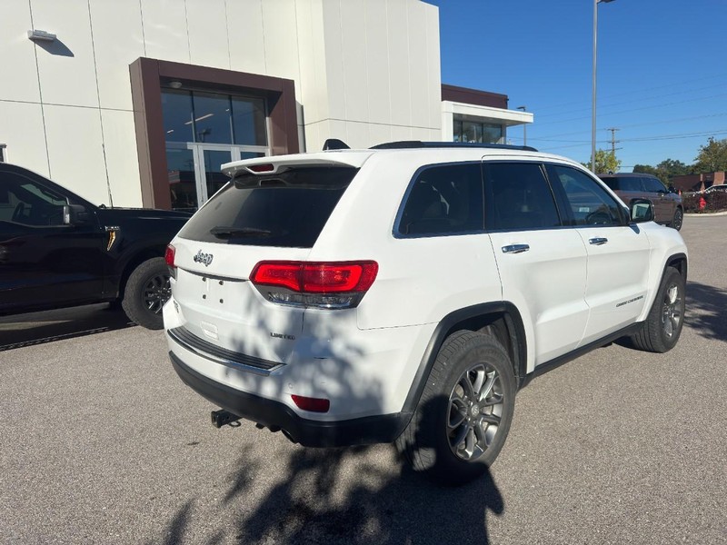 Jeep Grand Cherokee Vehicle Full-screen Gallery Image 03