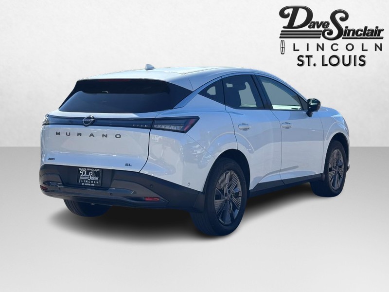 Nissan Murano Vehicle Full-screen Gallery Image 03