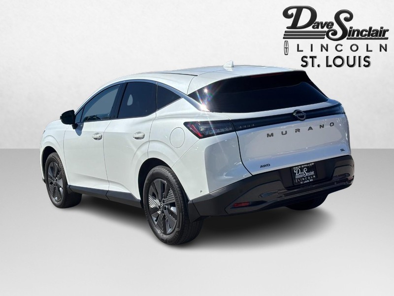 Nissan Murano Vehicle Full-screen Gallery Image 05