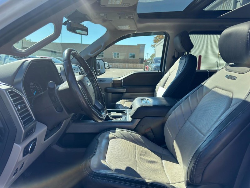 Ford F-150 Vehicle Full-screen Gallery Image 06