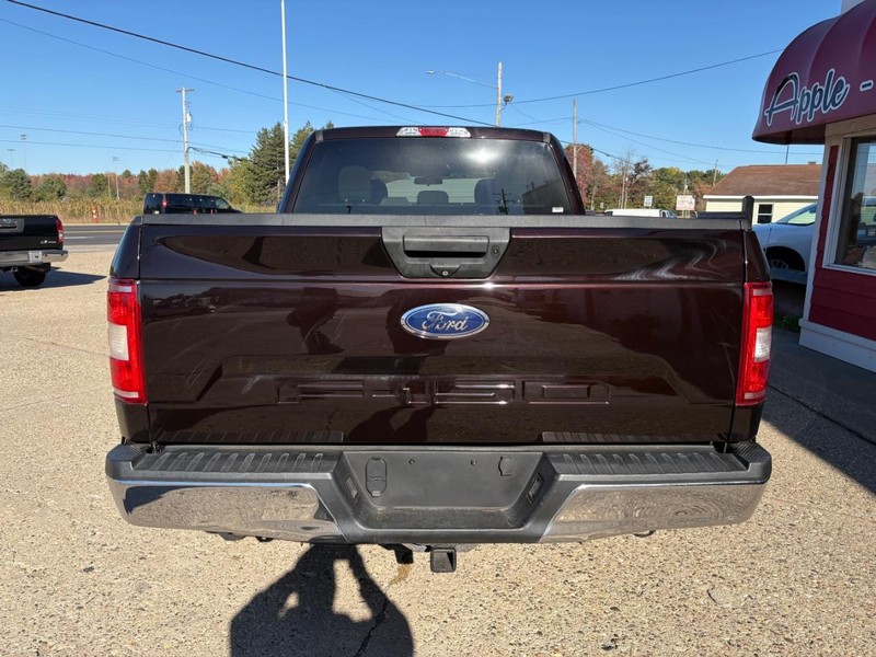 Ford F-150 Vehicle Full-screen Gallery Image 06
