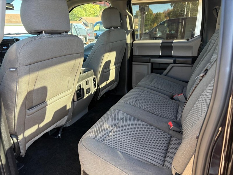 Ford F-150 Vehicle Full-screen Gallery Image 08