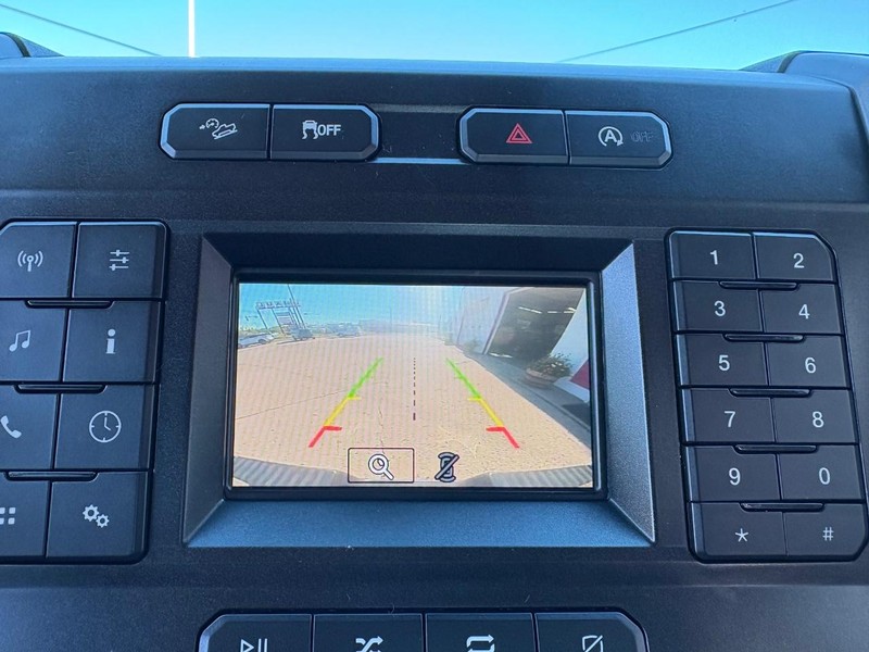 Ford F-150 Vehicle Full-screen Gallery Image 13