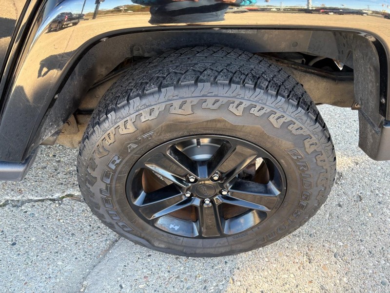 Jeep Wrangler Unlimited Vehicle Full-screen Gallery Image 15