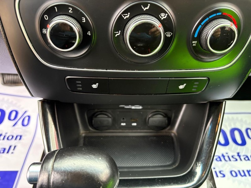 Kia Sorento Vehicle Full-screen Gallery Image 14