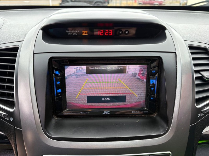 Kia Sorento Vehicle Full-screen Gallery Image 15