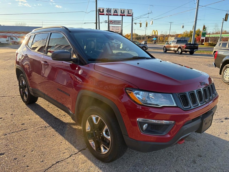 Jeep Compass Vehicle Full-screen Gallery Image 03