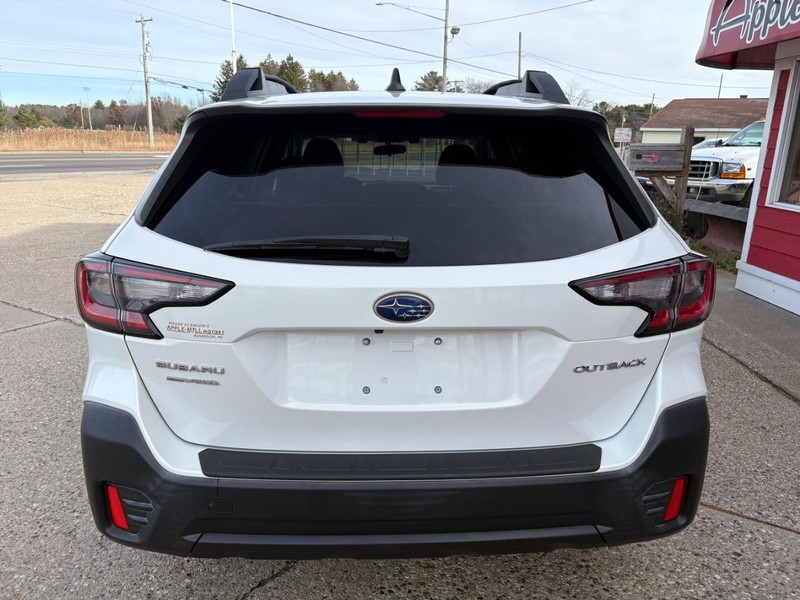 Subaru Outback Vehicle Full-screen Gallery Image 06