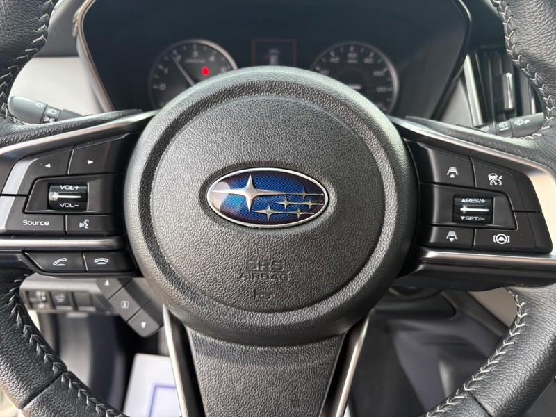 Subaru Outback Vehicle Full-screen Gallery Image 12