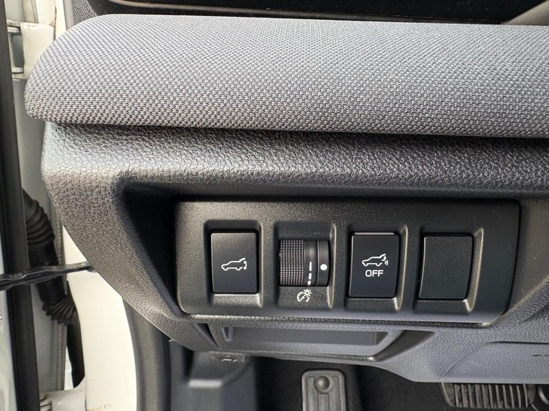 Subaru Outback Vehicle Full-screen Gallery Image 16