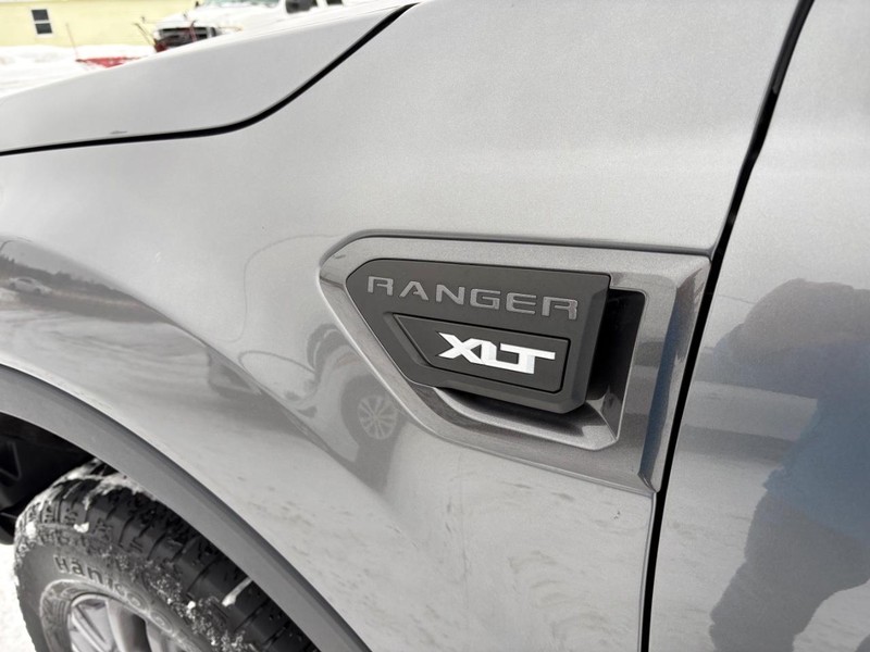 Ford Ranger Vehicle Full-screen Gallery Image 16