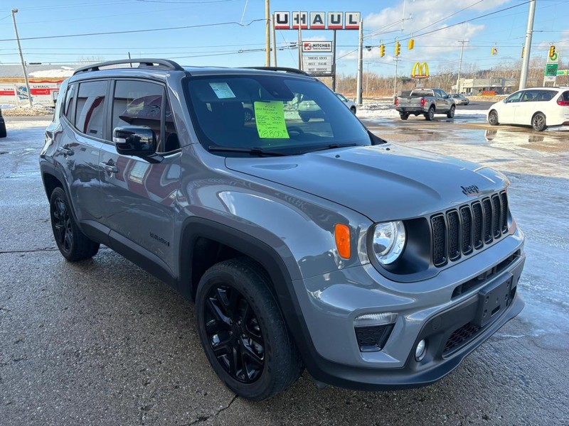 Jeep Renegade Vehicle Full-screen Gallery Image 03