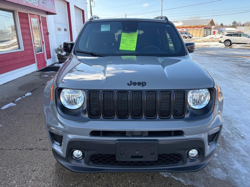 Jeep Renegade Vehicle Full-screen Gallery Image 05