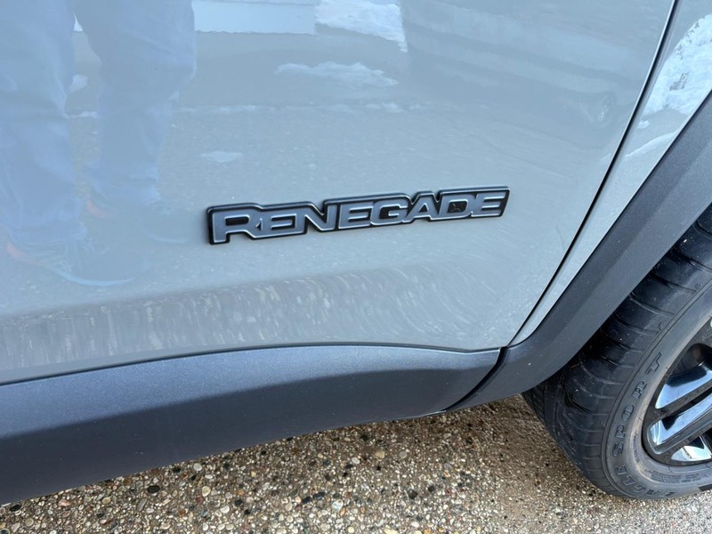 Jeep Renegade Vehicle Full-screen Gallery Image 18