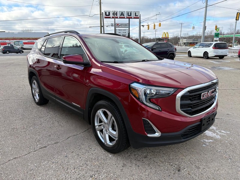 GMC Terrain Vehicle Full-screen Gallery Image 03