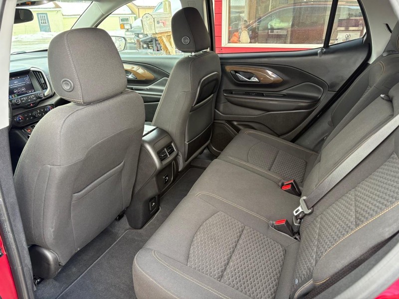 GMC Terrain Vehicle Full-screen Gallery Image 08