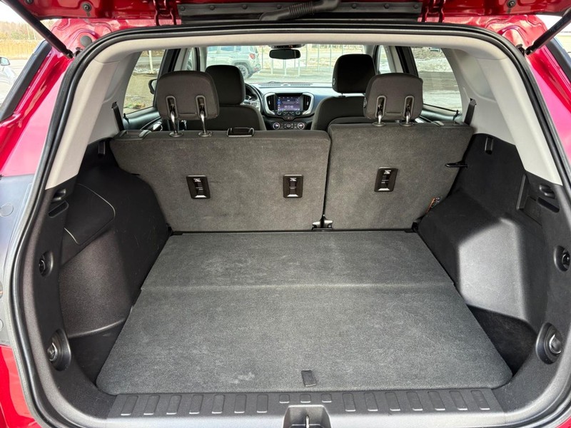 GMC Terrain Vehicle Full-screen Gallery Image 11