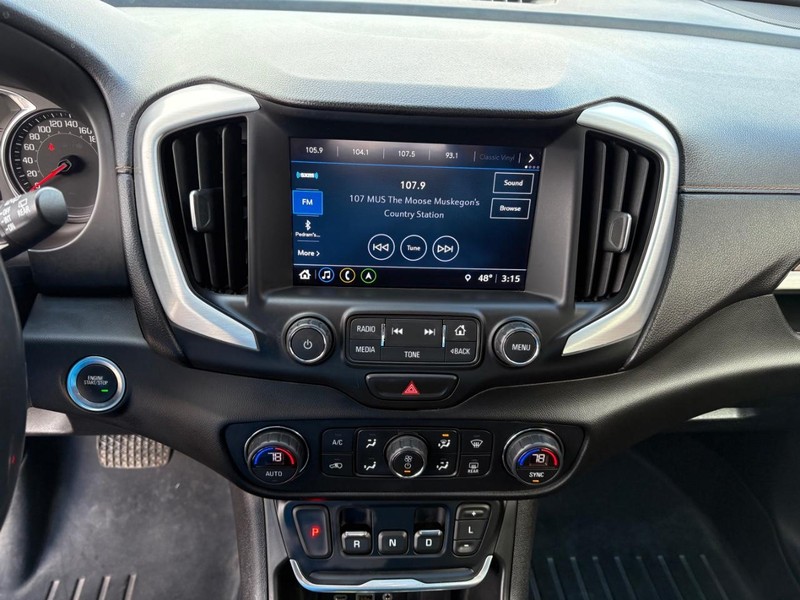 GMC Terrain Vehicle Full-screen Gallery Image 13