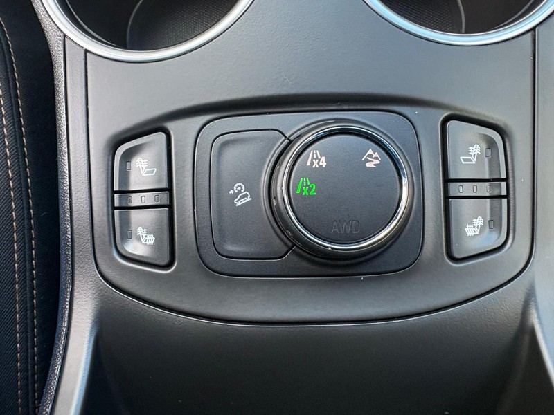 GMC Terrain Vehicle Full-screen Gallery Image 14