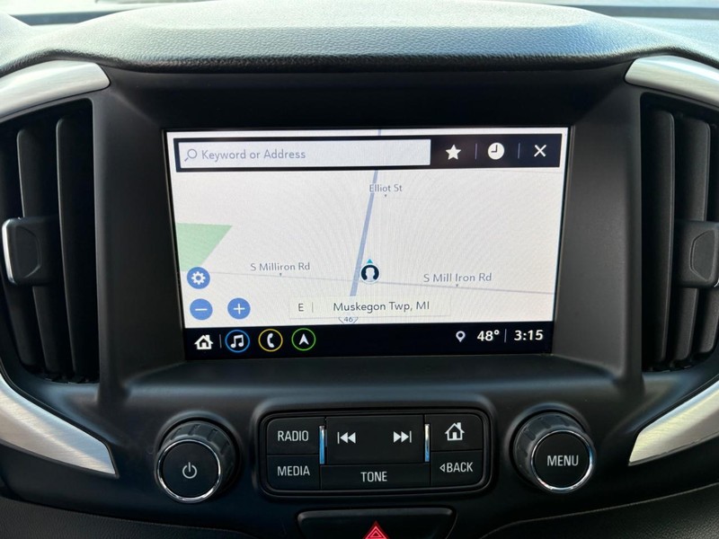 GMC Terrain Vehicle Full-screen Gallery Image 15