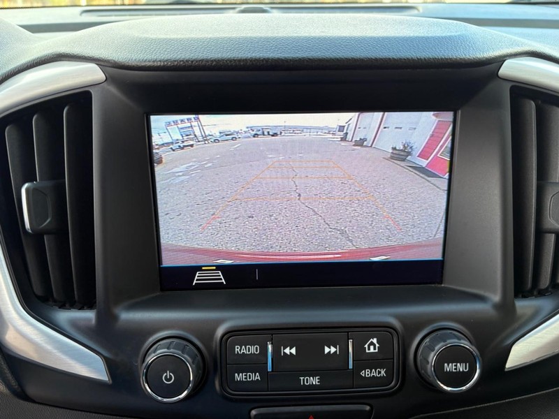 GMC Terrain Vehicle Full-screen Gallery Image 16