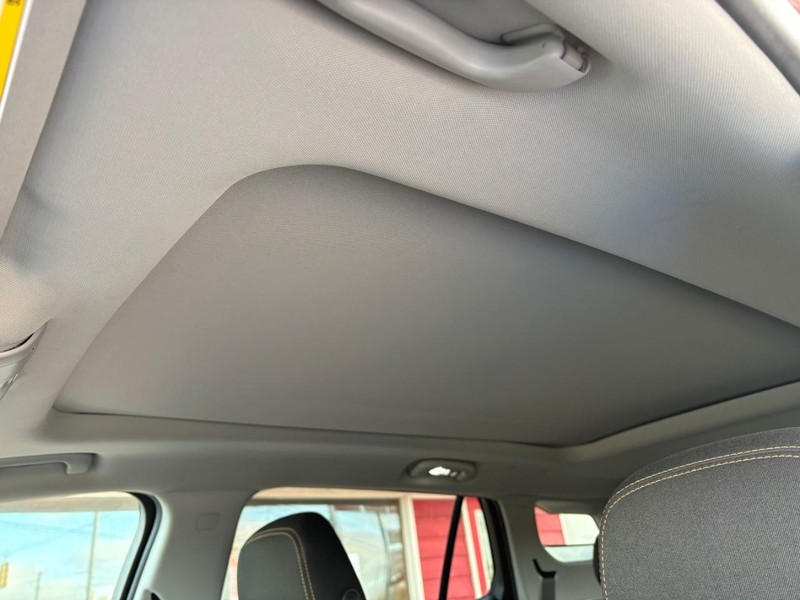 GMC Terrain Vehicle Full-screen Gallery Image 17