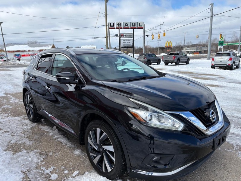 Nissan Murano Vehicle Full-screen Gallery Image 03