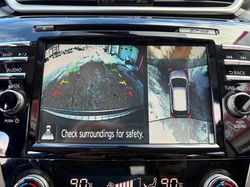 Nissan Murano Vehicle Full-screen Gallery Image 14