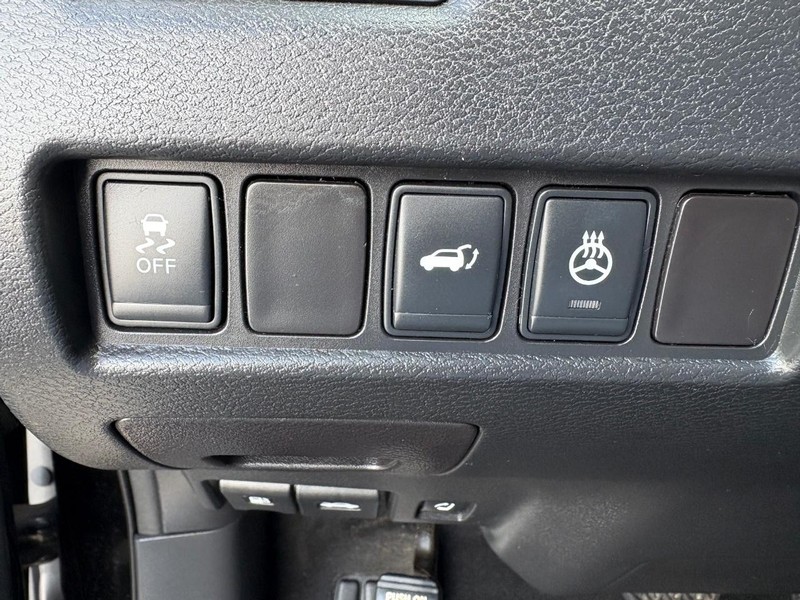 Nissan Murano Vehicle Full-screen Gallery Image 16