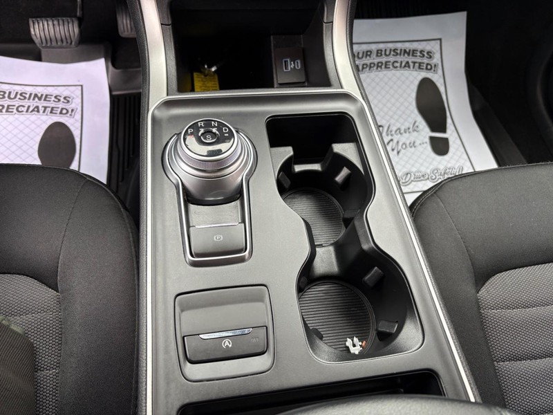 Ford Edge Vehicle Full-screen Gallery Image 15