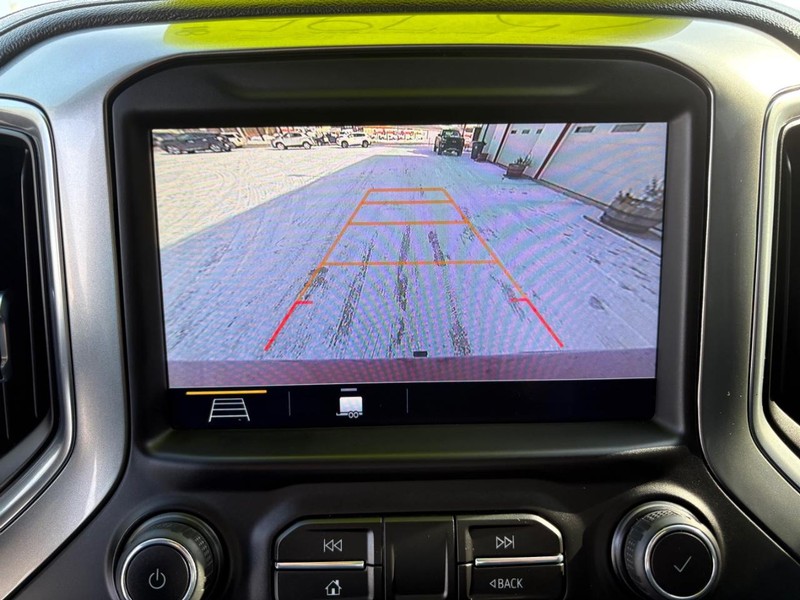 Chevrolet Silverado 1500 Vehicle Full-screen Gallery Image 14