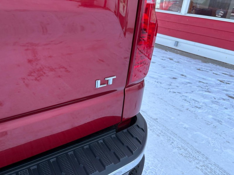 Chevrolet Silverado 1500 Vehicle Full-screen Gallery Image 21