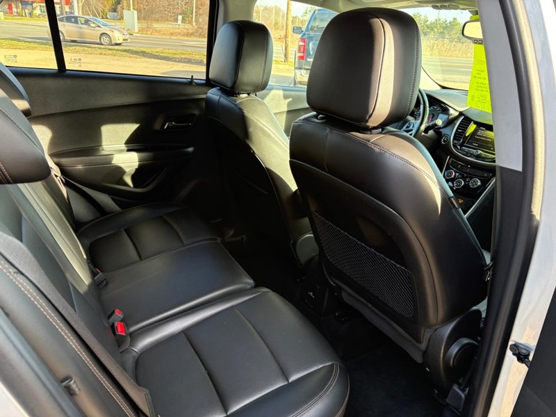 Chevrolet Trax Vehicle Full-screen Gallery Image 10