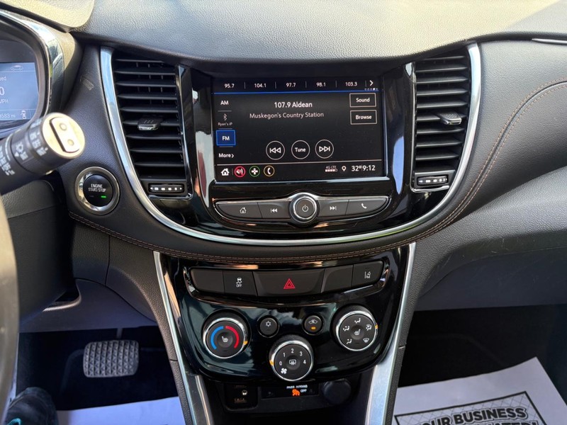 Chevrolet Trax Vehicle Full-screen Gallery Image 13