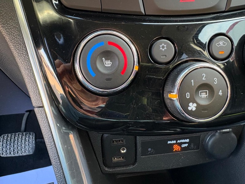 Chevrolet Trax Vehicle Full-screen Gallery Image 14