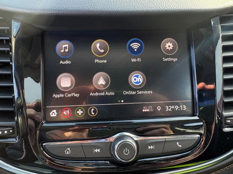 Chevrolet Trax Vehicle Full-screen Gallery Image 16