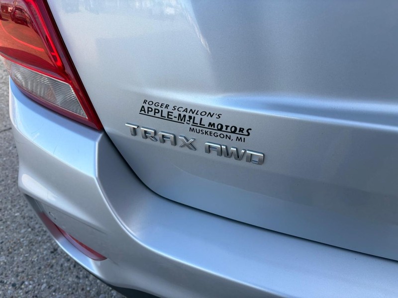 Chevrolet Trax Vehicle Full-screen Gallery Image 18