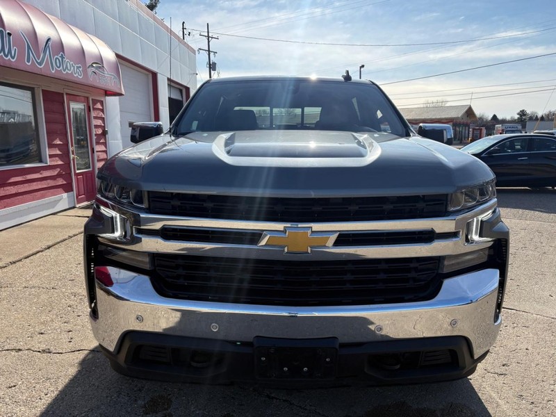 Chevrolet Silverado 1500 LTD Vehicle Full-screen Gallery Image 05