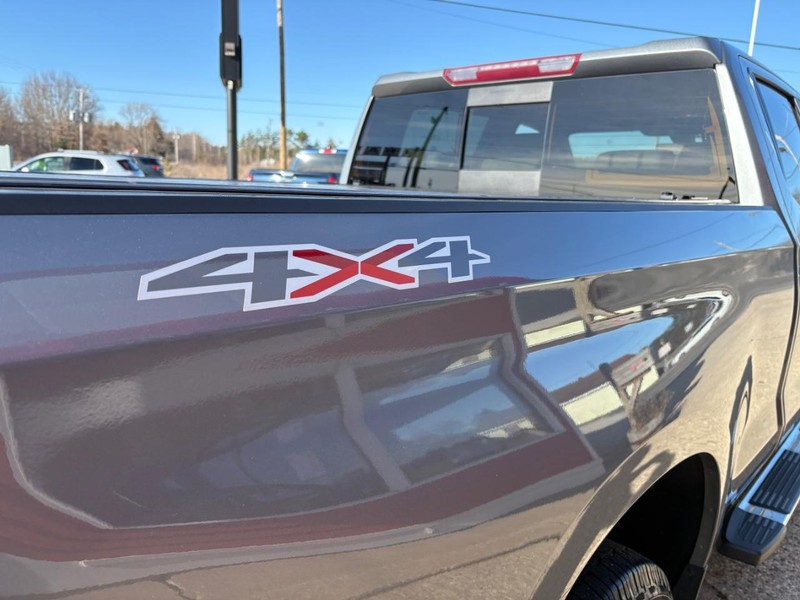 Chevrolet Silverado 1500 LTD Vehicle Full-screen Gallery Image 19