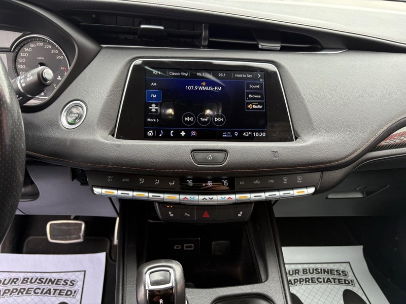 Cadillac XT4 Vehicle Full-screen Gallery Image 13