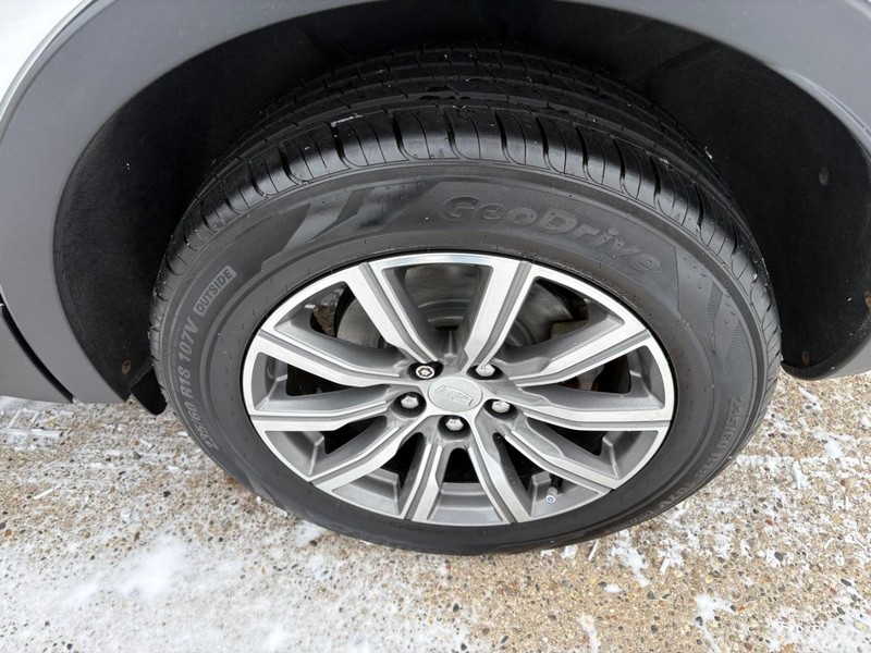 Cadillac XT4 Vehicle Full-screen Gallery Image 17