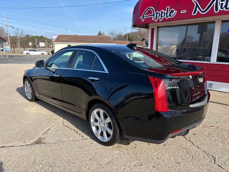 Cadillac ATS Sedan Vehicle Full-screen Gallery Image 02